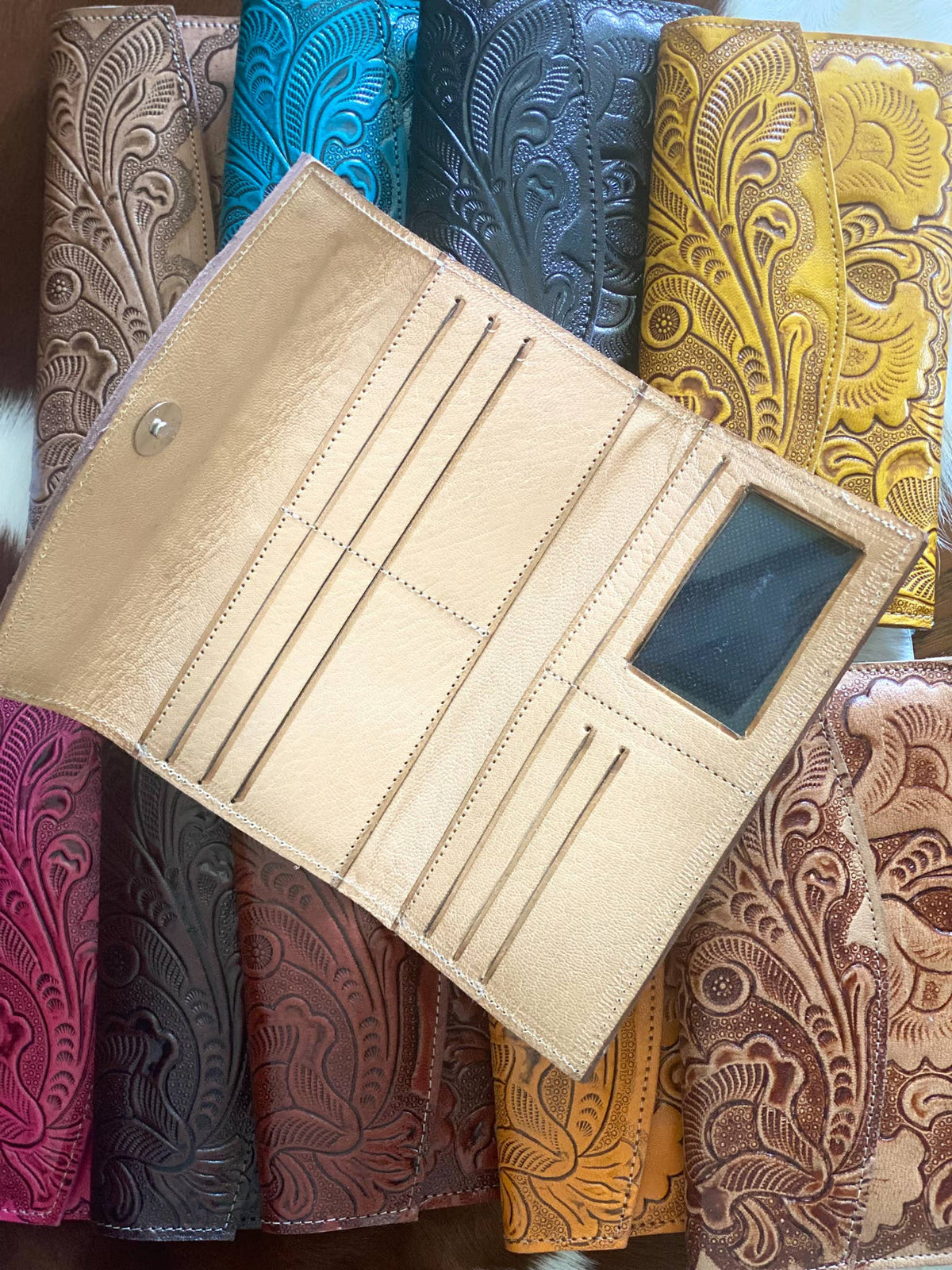 Rancho515 - Leather Handtooled Wallet | Handcrafted: Sand