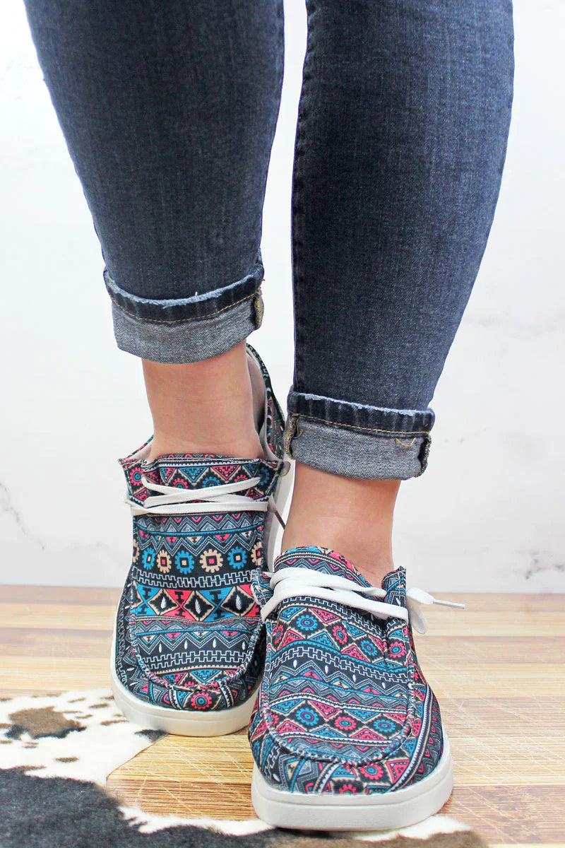 Fashion Sneaker - The Fringe Spa'Tique