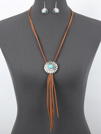 Suede Round Concho Necklace Set